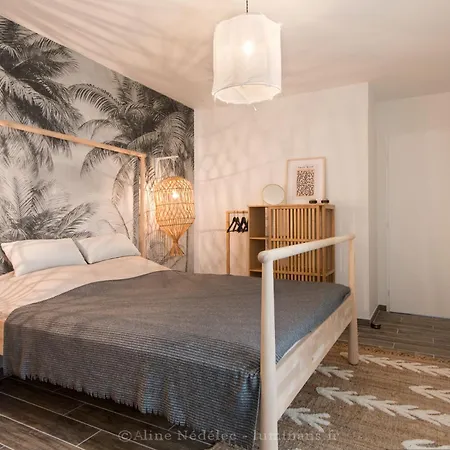 Hébergement de vacances à 200m De La - *